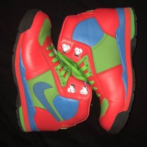 Multicolored NIKE Boots